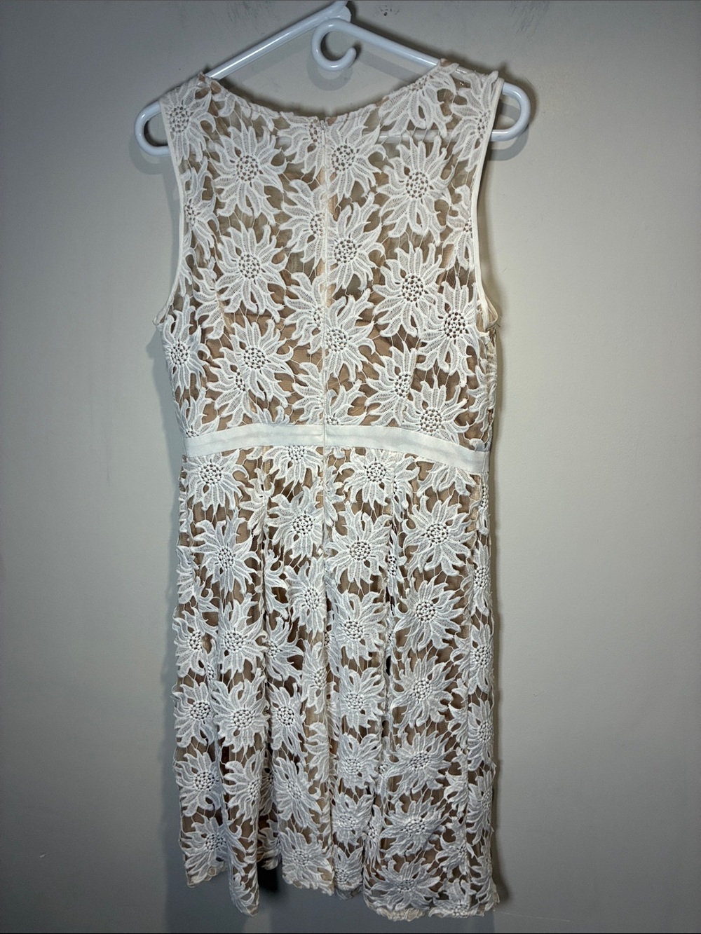 Adrianna Papell Ivory Lace Nude Illusion Fit & Flare Cocktail Dress 12 - Picture 6 of 9